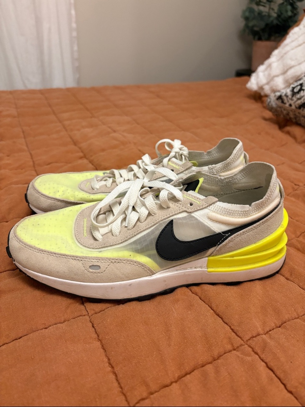Nike Women's Neon Yellow and Black Low-Top Sneakers